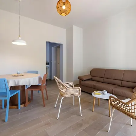 Apartament Maison Petrolini - Maggiore Estate By Ginin