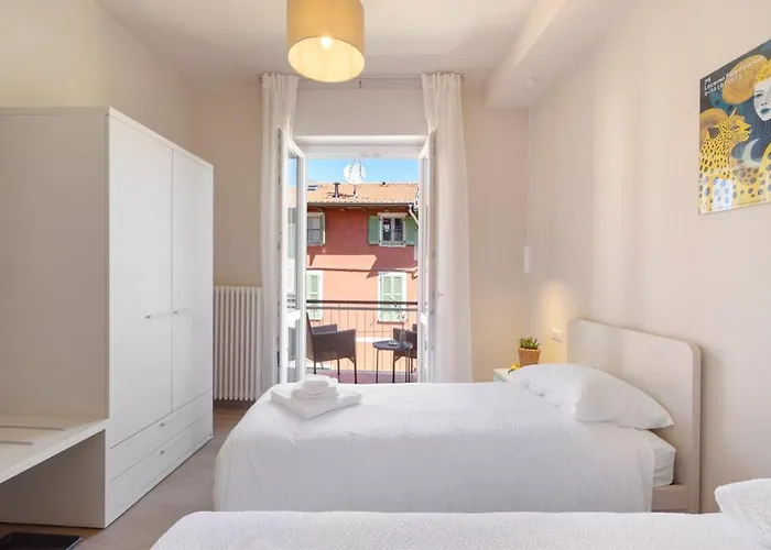 Maison Petrolini - Maggiore Estate By Ginin *